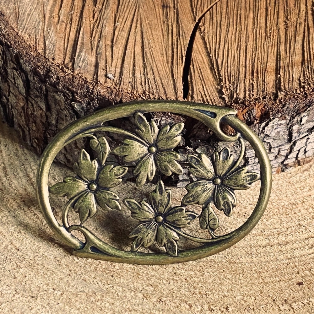 VTG Art Nouveau Style Floral Brooch